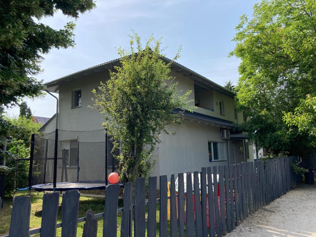 דירות שיופוק Pentz House מראה חיצוני תמונה
